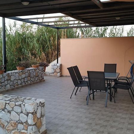 House Near The Sea Villa Gerani  Exterior photo
