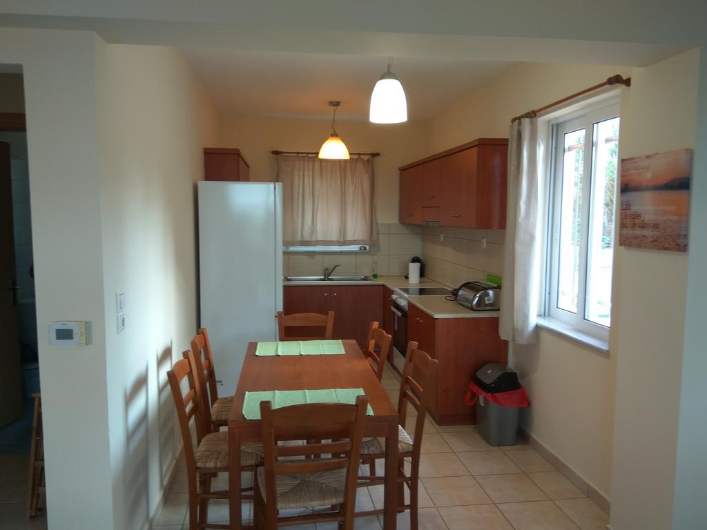 House Near The Sea Villa Gerani  Exterior photo