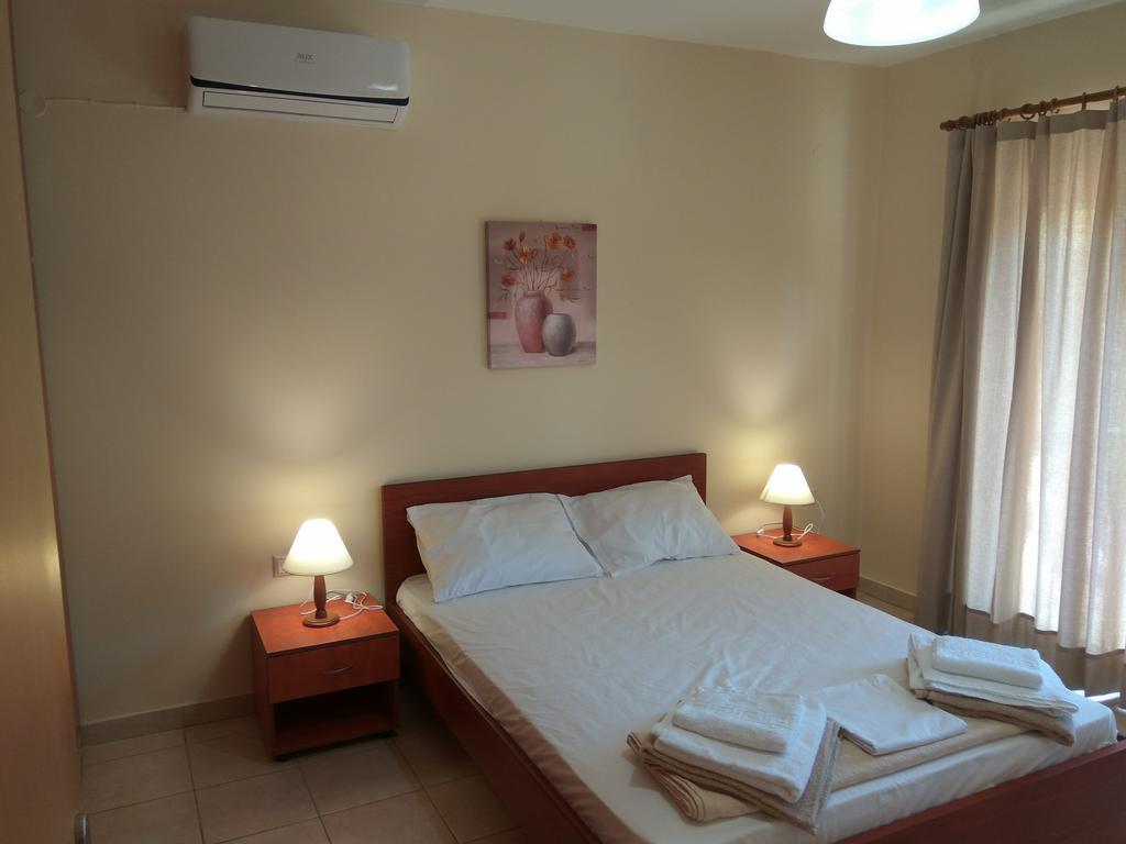 House Near The Sea Villa Gerani  Exterior photo